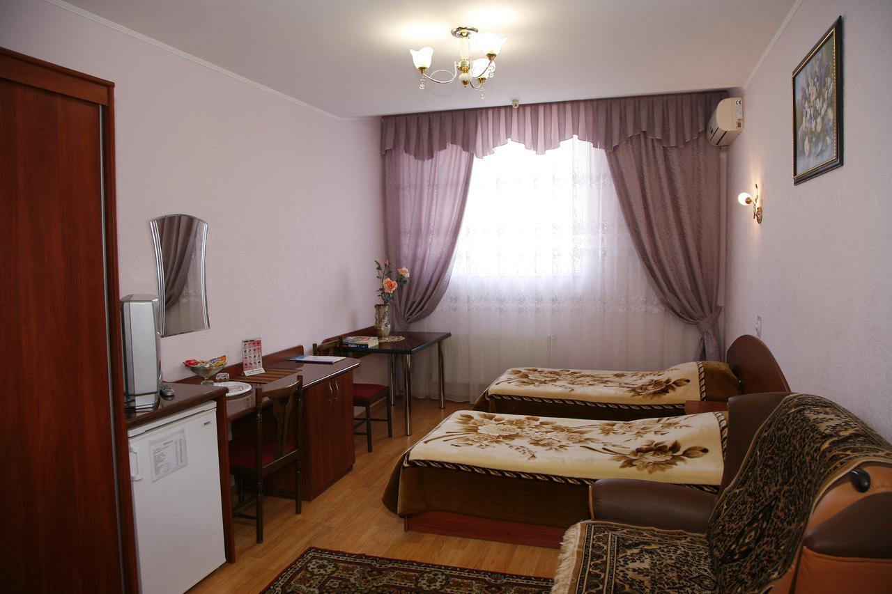 Hotel Anzhelina Cherson Esterno foto